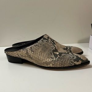 Dolce Veeta mules